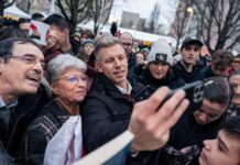 Még mindig vezet a Tisza, de a magyarok jó része nem hisz a váltásban