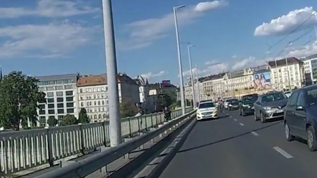 ugrás