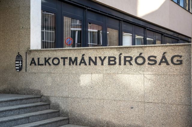 alkotmány